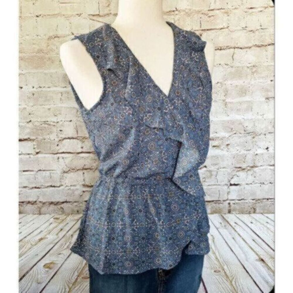 Max Studio blue floral printed sleeveless ruffled blouse size large